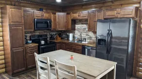 Modern constructed cabin close to Windrock trails! - Image 2
