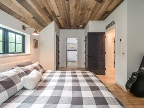 Exquisite Rustic Modern Ski Haus| Bike Park Access - Image 5