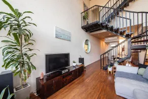 Loft Living Close to the MCG - Image 5