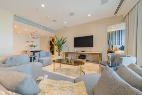 Astonishing 1BR Apt with Sea View - Image 2