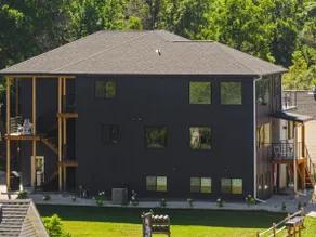 Winter House - Great home located within walking d - Image 3