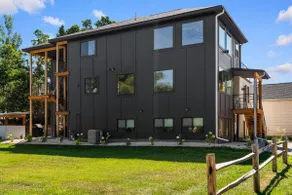 Winter House - Great home located within walking d - Image 4