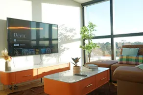 Luxury 3BRM Condo Pool Yoga Gym 2-Carport BoxHill - Image 3