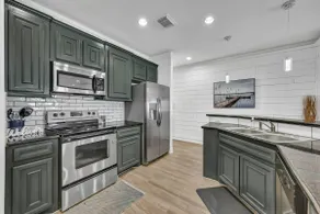 Entire home/apt in Willis - Image 4