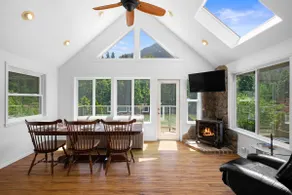 M HOUSE/ Hot tub w/view*Game room*Patio dining* - Image 4