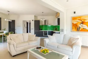 La Casa Rosa Seaside Getaway - Image 4