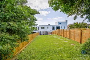 Pebble House - Sea views parking family friendly - Image 4