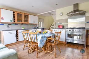 Pebble House - Sea views parking family friendly - Image 5