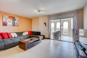 Gina's Sun Terrace - Image 3
