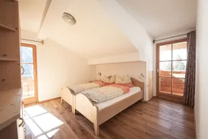 Ferienwohnung \"Kofler Zw Den Wänden Apt Zirm\" mit Bergblick, Gemeinschaftsgarten und WLAN - Image 4