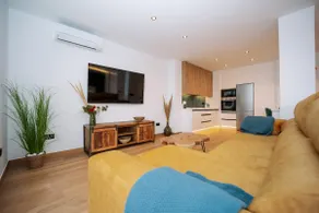 Luxury Suite Flat - Image 2