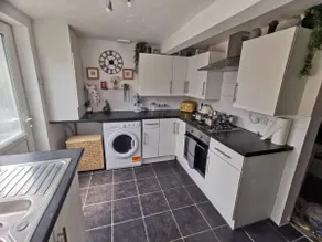 2-Bed House in Macclesfield Cheshire - Image 5