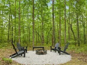 Lazy Bear-hot tub, fire pit, foosball, ping pong, - Image 3