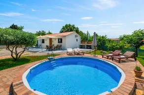 Perfect Cozy and Tiny Holiday Villa - Image 2