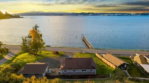 Waterview's, Game room, close to DT and Ferries! - Image 4