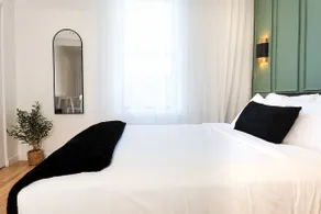 #11 - Upscale Studio - St-Denis - AC - TV - Image 2