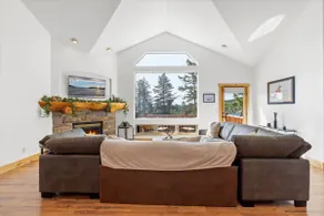 Blacktail Retreat | Close to Skiing & Glacier Park - Image 4