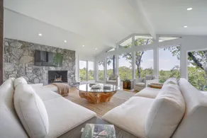 Luxurious Mountain Retreat w/ Long Range Views! - Image 4