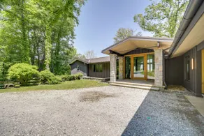 Luxurious Mountain Retreat w/ Long Range Views! - Image 3