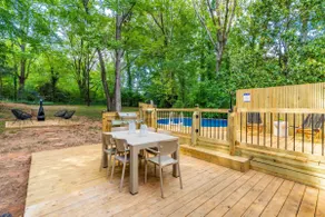 Designer home close to RDU and downtown, sleeps 12 - Image 3