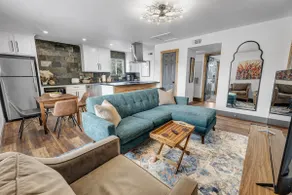 Woodland: Comfy King Beds, Walk to A&M Campus - Image 4
