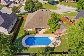 Poolside Place - Game Room - MTB-Friendly - Image 2