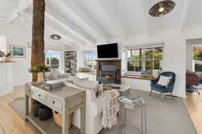 Oceanside Haven: With Fire and lake views. - Image 4