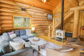 Cozy Ski Cabin with Hot-tub - Image 3