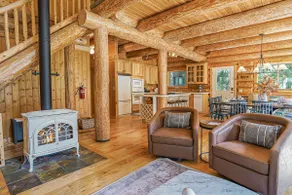 Cozy Ski Cabin with Hot-tub - Image 2