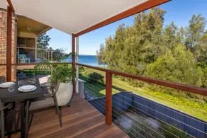 Reflections Pet Friendly Waterfront - Image 2