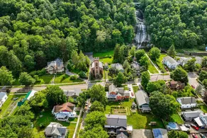 Gatherings by the Waterfall - Big Victorian Home - Image 4