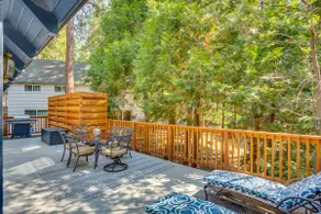 Steps to Lake: Cabin w/ Deck in Lake Arrowhead - Image 2