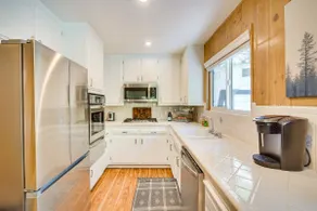Steps to Lake: Cabin w/ Deck in Lake Arrowhead - Image 3