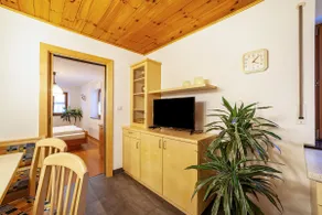 Ferienwohnung \"Schnalserhof Gravensteiner, Gemeinschaftsterrasse und WLAN - Image 4