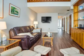 Walk to Restaurants: Downtown Leesburg Townhome! - Image 5