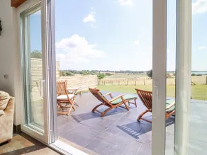 Polly's Annexe - Image 4