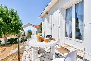 House for 5 - Terrace - La-Barre-de-Monts - Image 3