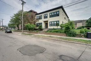 Bright Minneapolis Apartment - 1 Mi to Downtown! - Image 3