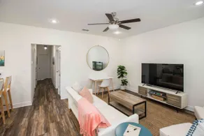 Chic Thomasville Home: Walk to Downtown! - Image 4