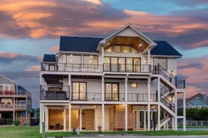 Multigenerational Waterfront Home - Gorgeous Views - Image 2