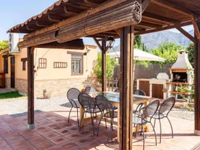 Cortijo with pool, barbecue and garden - Image 2