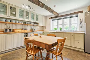 Characterful family friendly property - The Glen - Image 2