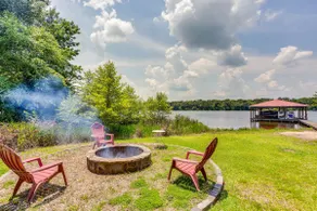 Lake Holbrook Waterfront Vacation Rental w/ Dock! - Image 3