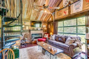 Lake Holbrook Waterfront Vacation Rental w/ Dock! - Image 5