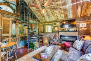 Lake Holbrook Waterfront Vacation Rental w/ Dock! - Image 4