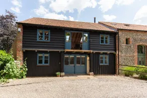 Owl Barn - Image 2