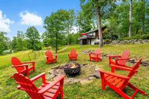 Modern w Mountain Views, Hot Tub, Deck & Fire Pit - Image 4