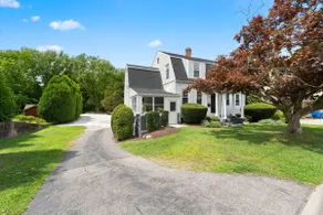 Spacious 4BR at Town Center | Walk to Everything! - Image 5