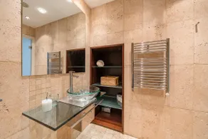 Heima Wonderful Loft in the Historic City Center - Image 4