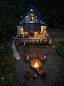 Hemlock Haven · Hot Tub Near Mt Rainier - Image 3